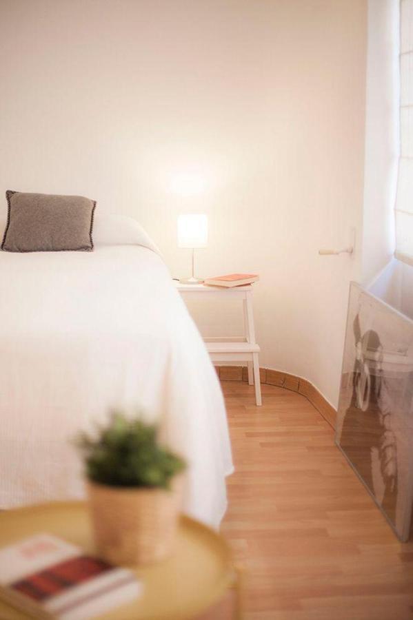Luxor 7 Apartment Seville Luaran gambar